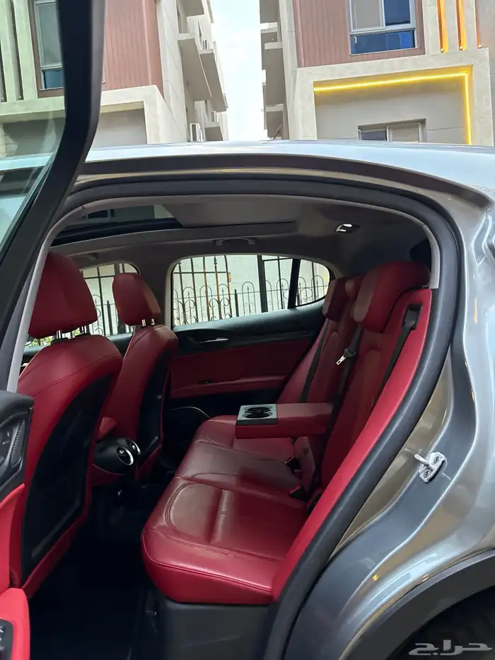 ألفا روميو ستليفو سوبر 2020 مخزن 23