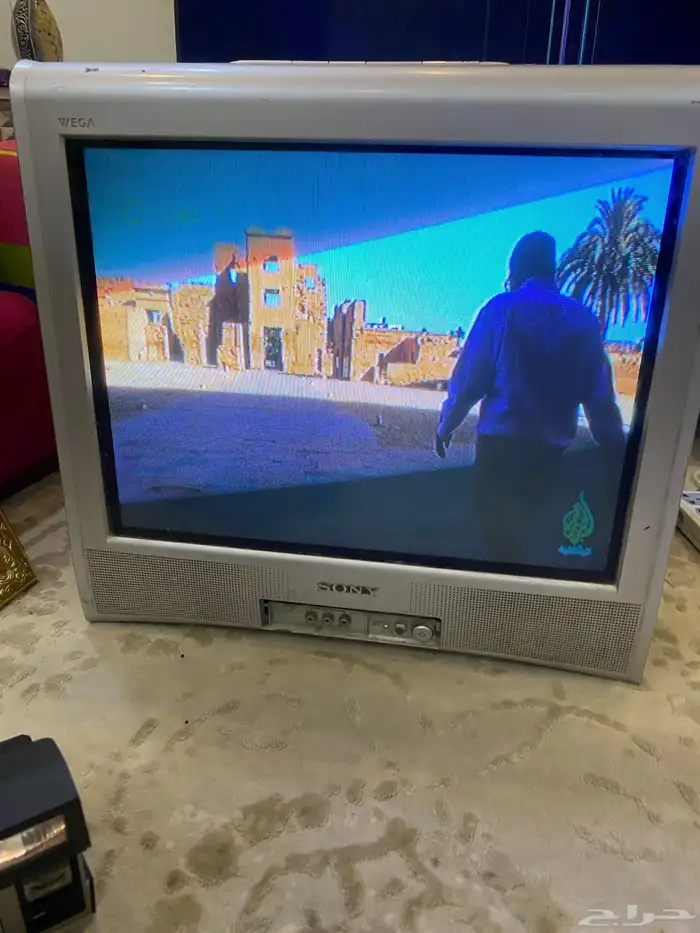 توراثيات توارث تلفزيون سوني كاميرا قديمه لوحة سوره الإخلاص 1