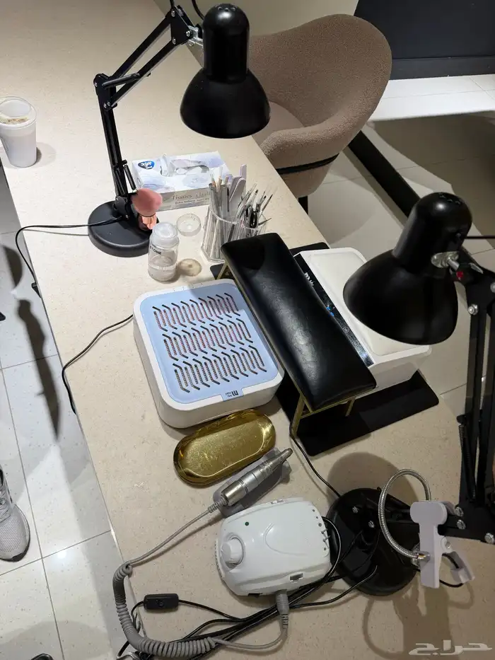 للتقبيل صالون نسائي 52