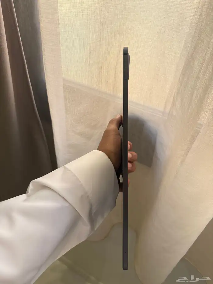 ايباد برو 11 انش 256 جيجا m4 4