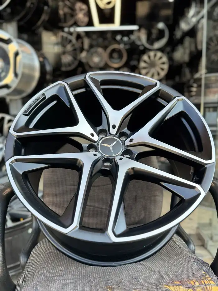 جنوط مرسيدس AMG GLE 53موديل2022مقاس21اصلي وكاله 4
