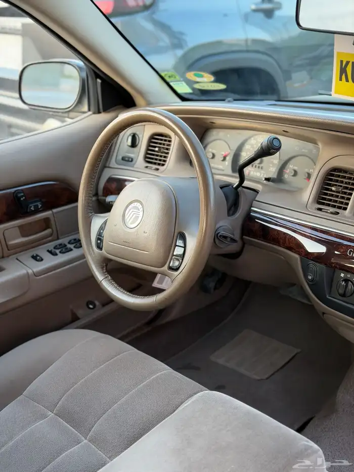 فورد جراند ماركيز مخزن ممشى 65 الف فقط 30