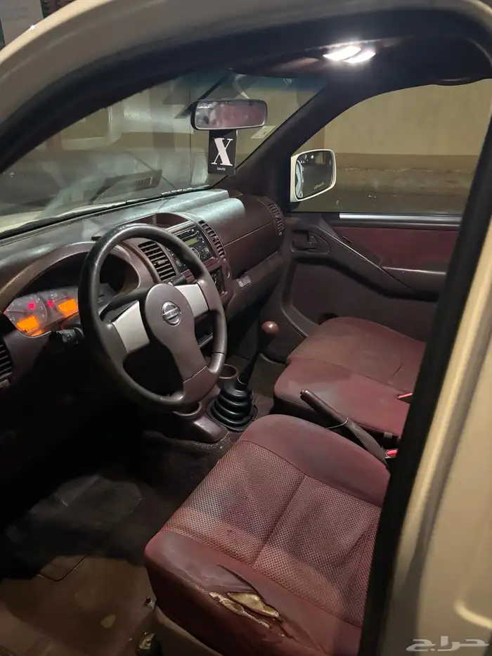 للبيع بكب نيسان نفارا غمارتين 2013 6