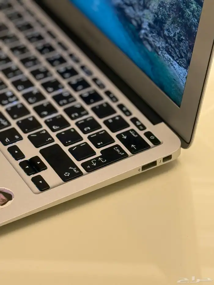 ماك بوك اير 11 انش بحالة ممتازة جدا 3