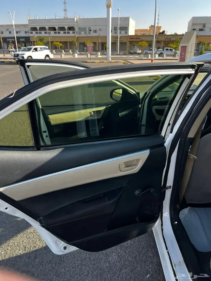 كورولا 2014 نظيفه 12