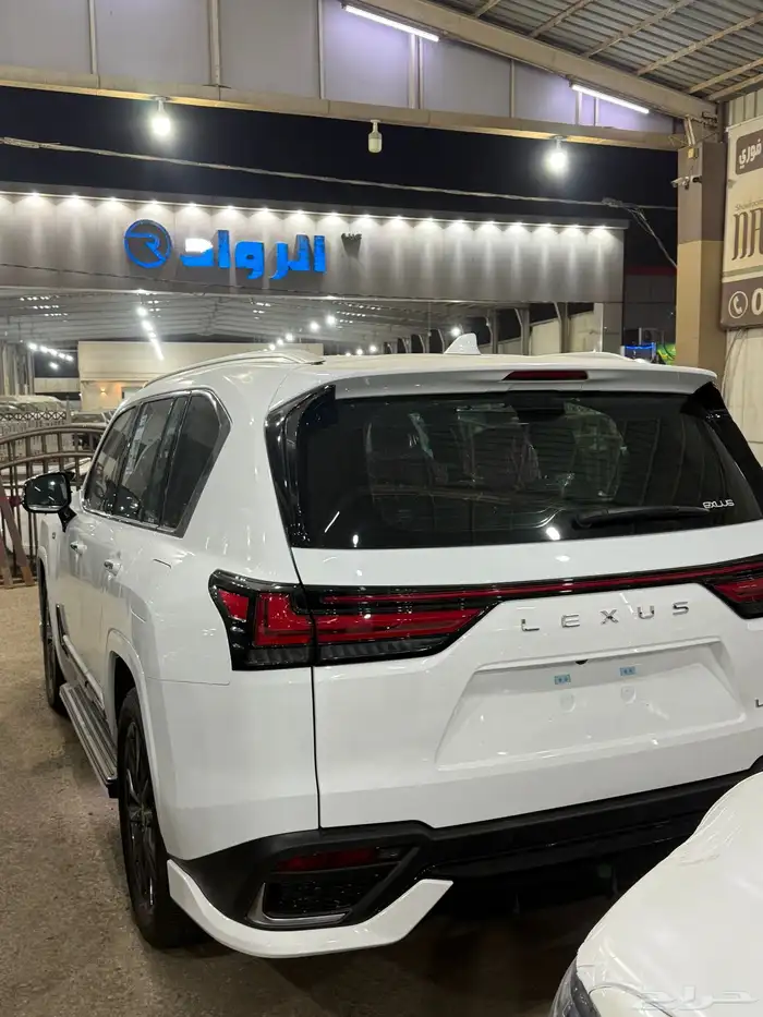 لكزس LX600 2025 عداد جديد أف سبورت 4