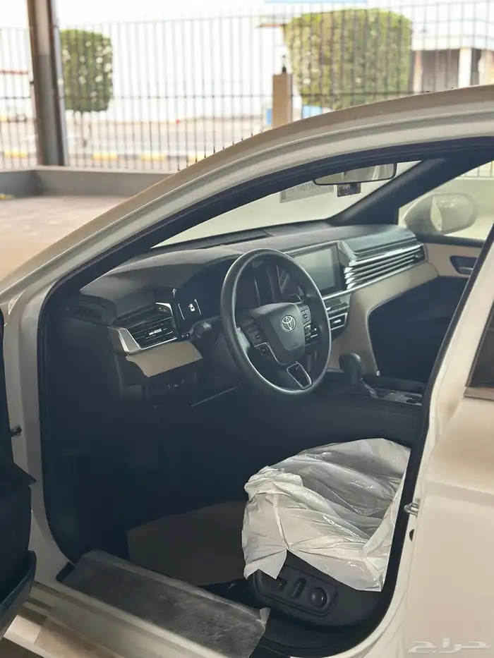 للبيع كامري 2025 E ستاندر اصفار 11