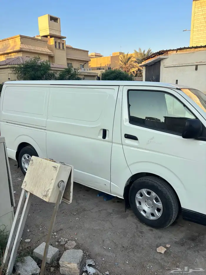 باص تايوتا 2016 4