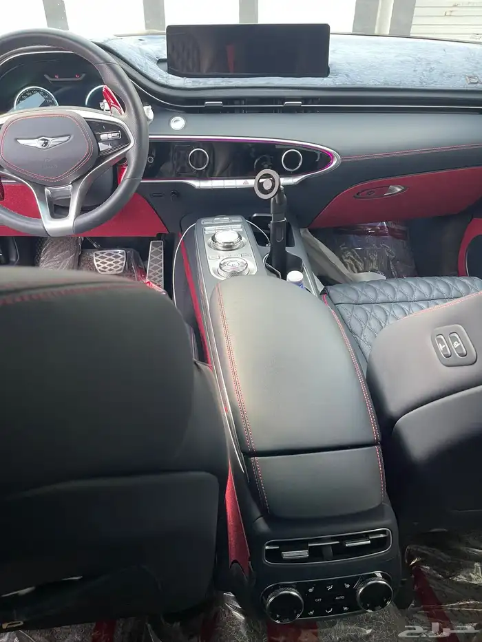 جنسس رويالGV70 11