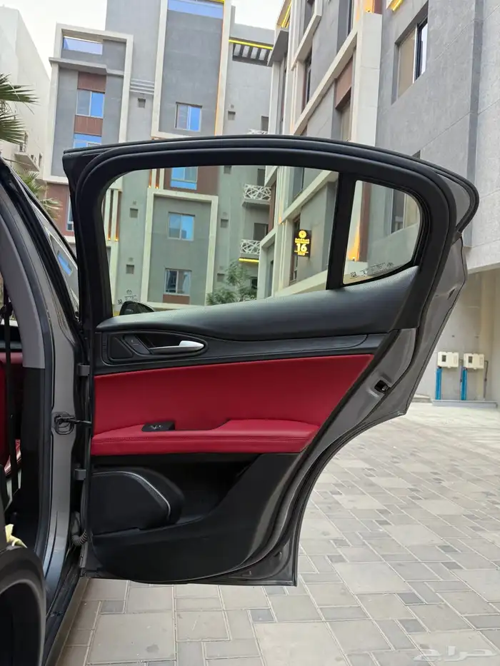 ألفا روميو ستليفو سوبر 2020 مخزن 26