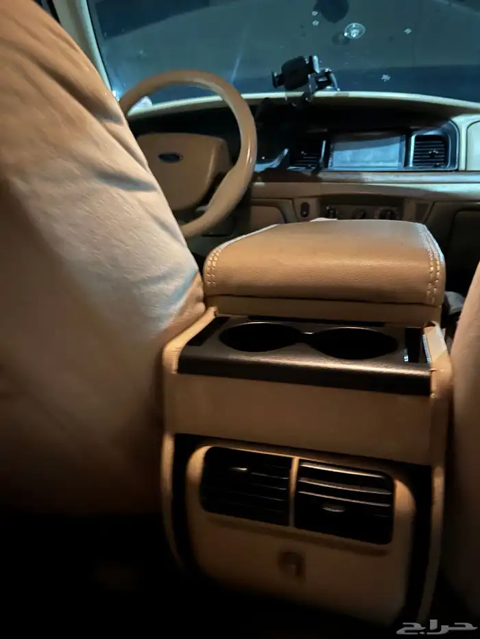 فورد فكتوريا 2008 5