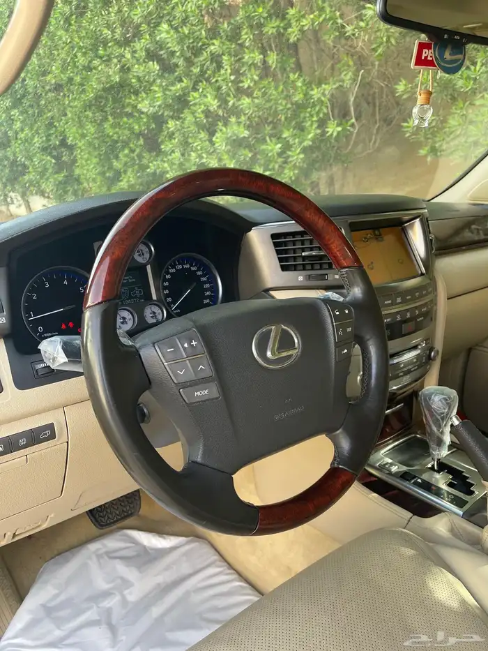 جيب لكزس LX570 بريمي 2010 10