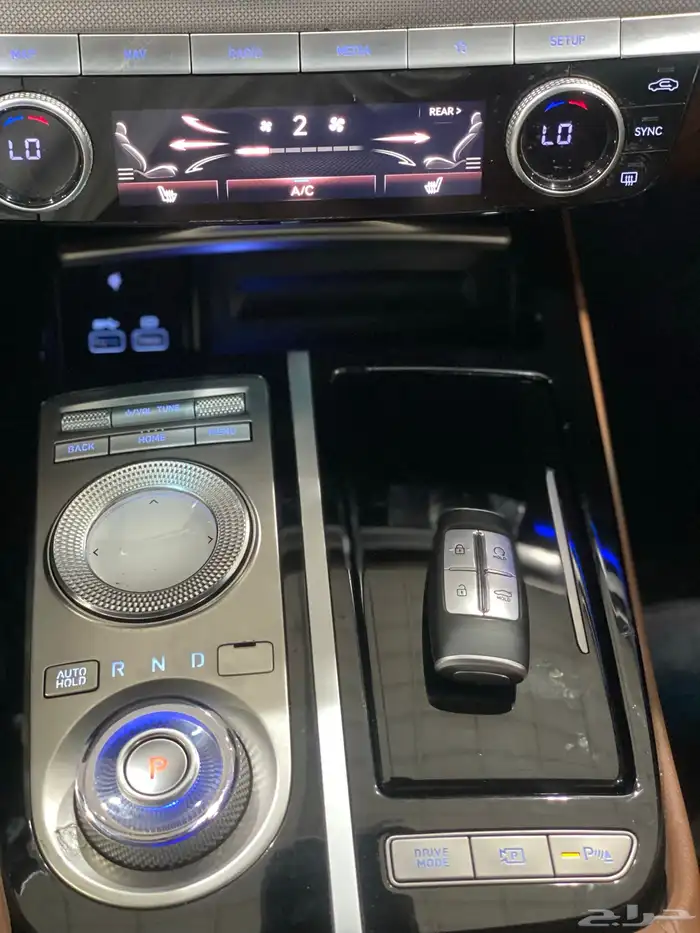 جنسس G80 نص فل 2022 17