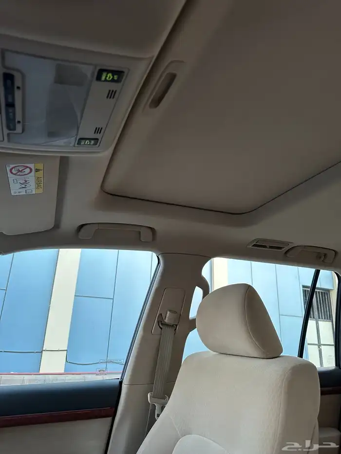 لاندكروزر صالون 2014 بريمي للبيع 6