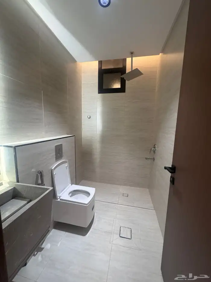 للبيع شقه ارضيه مداخل مستقله من 450 الف حى العروبه ابها 13