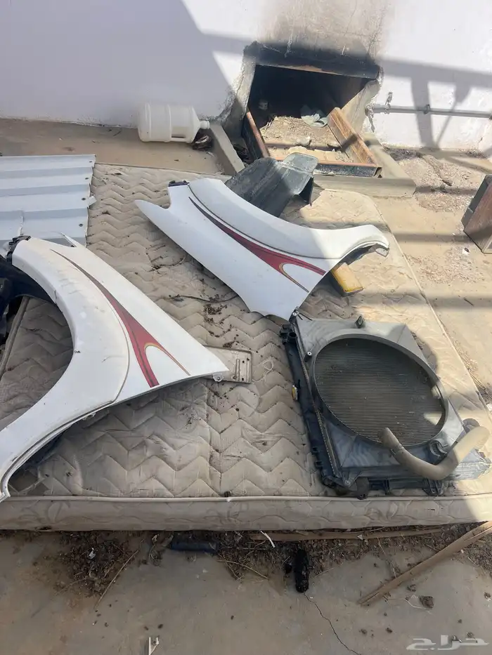 للبيع رفرف يمين ويسار هايلوكس من مديل 12 إلى 15 0