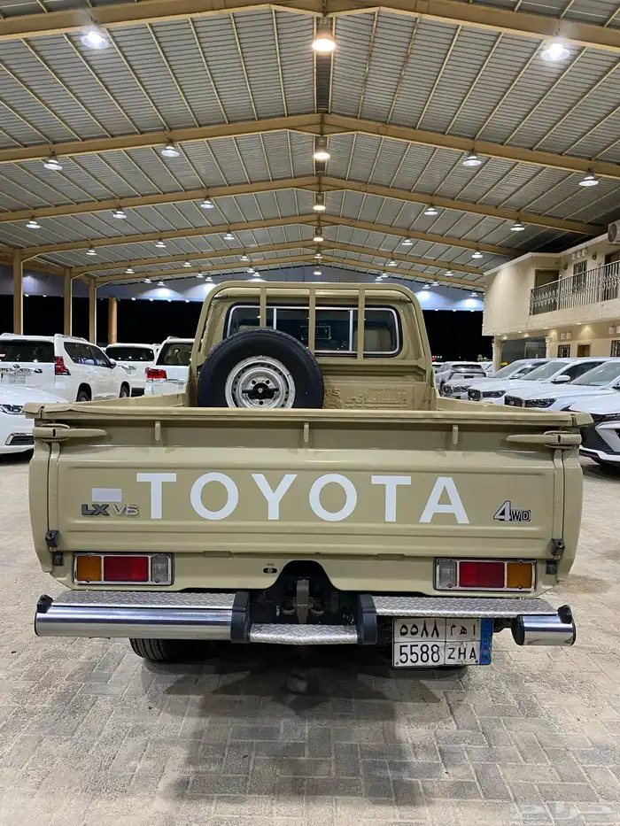 للبيع شاص 2014 سلق فل كامل ونش دفلك بريمي عداد 144 الف 9