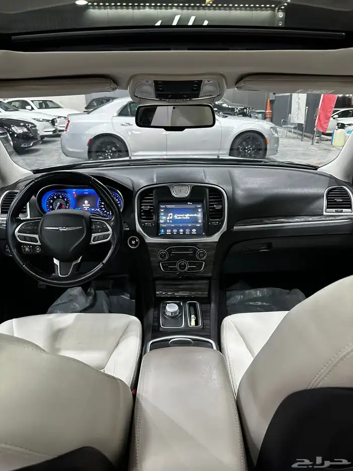 كرايسلر C300 نص فل 2021 هيمي V8 5.7 معرض(الرشيدي) 21