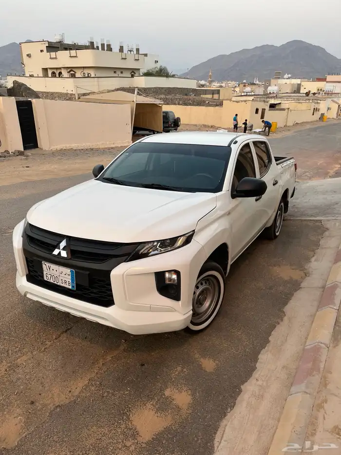 ميتسوبيشيL200 7