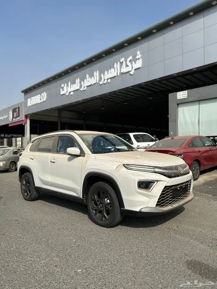 تويوتا اوربان كروزر استاندر ابيض موديل 2026 0