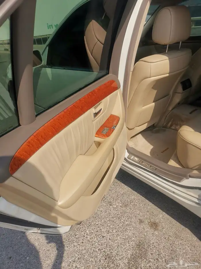 لكزس LS430 موديل 2006 38