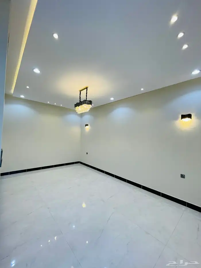 للبيع شقق تمليك ارضي بحوش مدخل سياره 6 غرف بسعر 580 الف 5