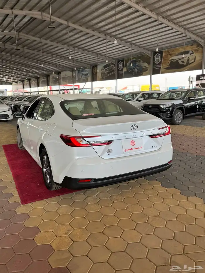 تويوتا   كامري E هايبرد2025 جديد سعودي 100.950 شامل الضريبة 4