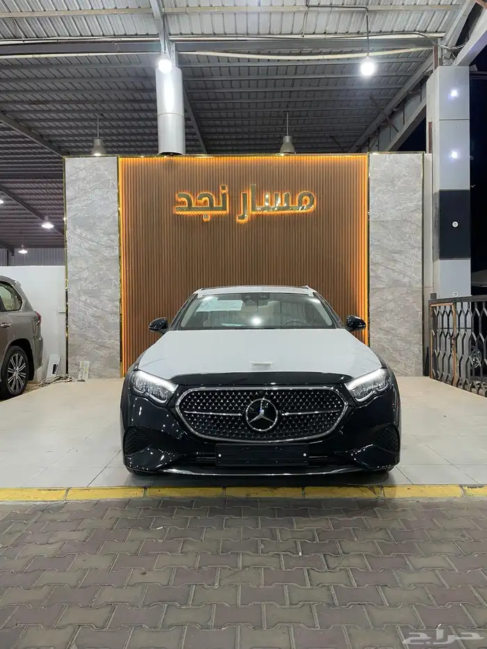 مرسيدس E200 موديل 2025 فل كامل 1