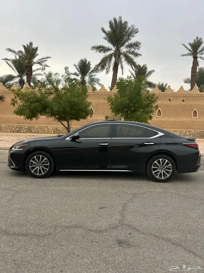 لكزس 350 موديل 2024 4