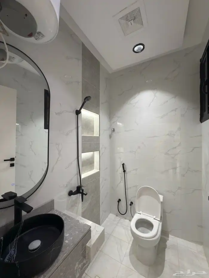 للبيع شقة علوي نظام دور بسطح شارع 20م مقابل ممشي الراقي 19