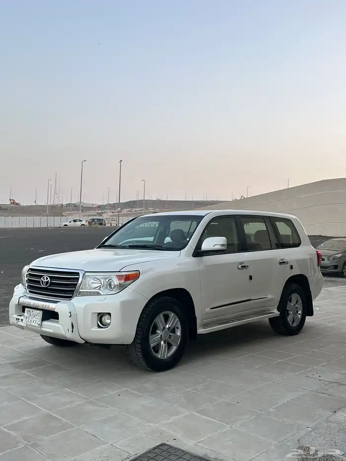 لاندكروزر 2014 0