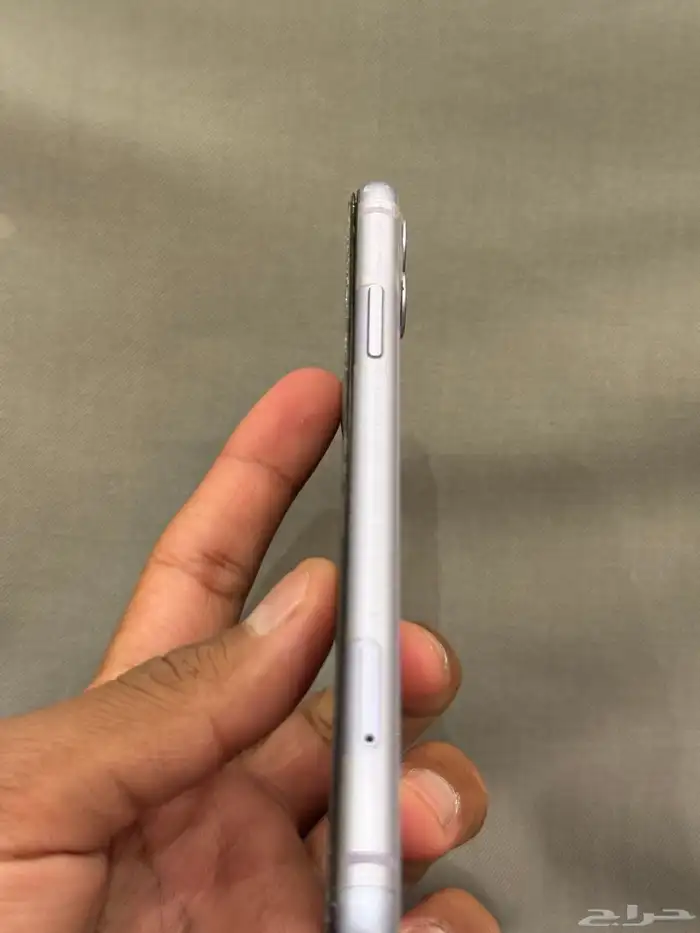 آيفون 11 ميشتكي من شي ابد والشاشه مغيره عل السوم 3