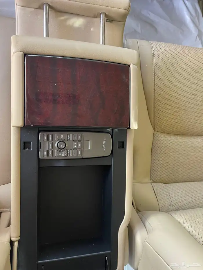 جيب لكزس LX570 بريمي 2010 18