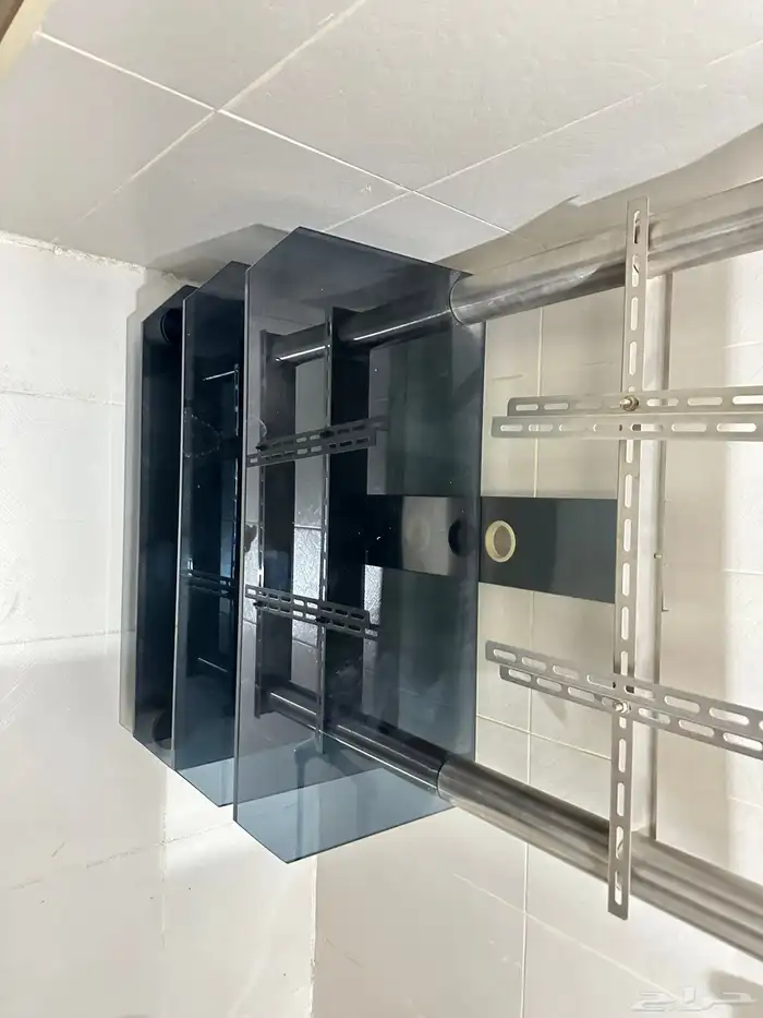 طاولة تلفزيون - اباجورات مختلفة آخر يوم 1