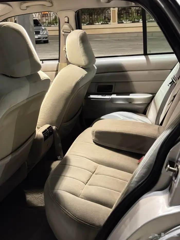 فورد فكتوريا 2004 8