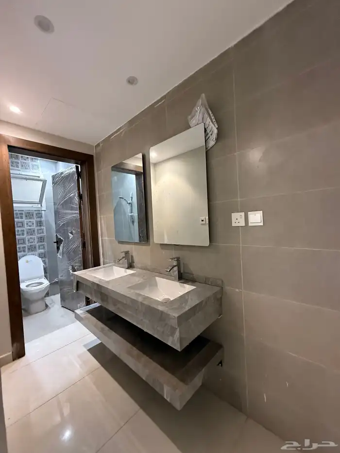 دور فاخر للبيع حي المحيسن النموذجي مقابل القطار شارعين 10