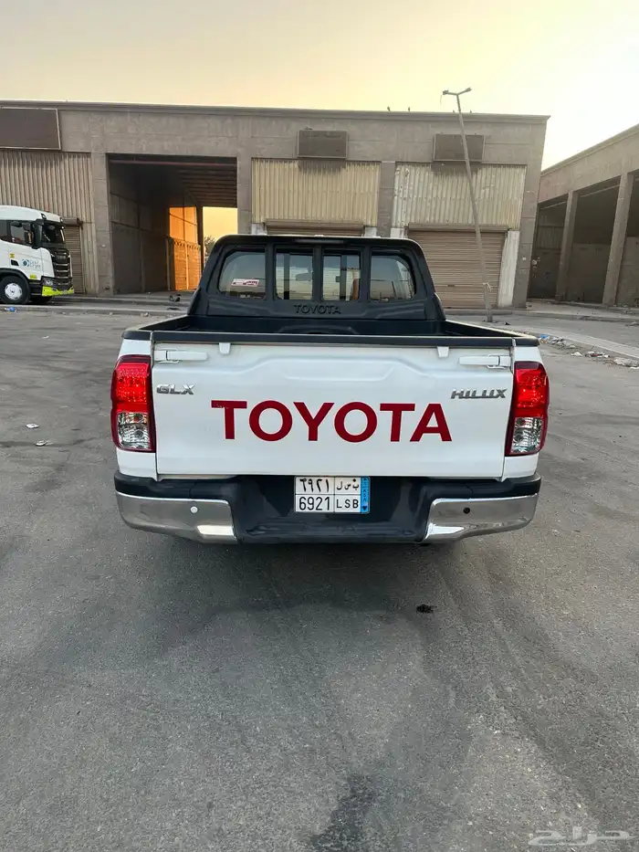 تويوتا هايلكس غمارتين 10