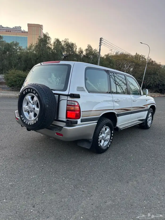 لاندكروزر 2001 نظيف جدا 3