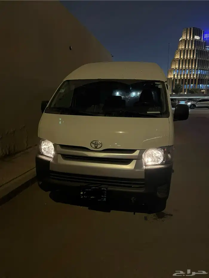 إيجار باص تويوتا بضاعة 0