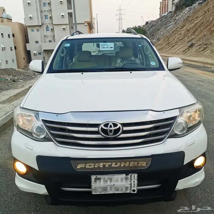 تويوتا فورتشنر 2013 فل V6. قير عادي دفلك 1