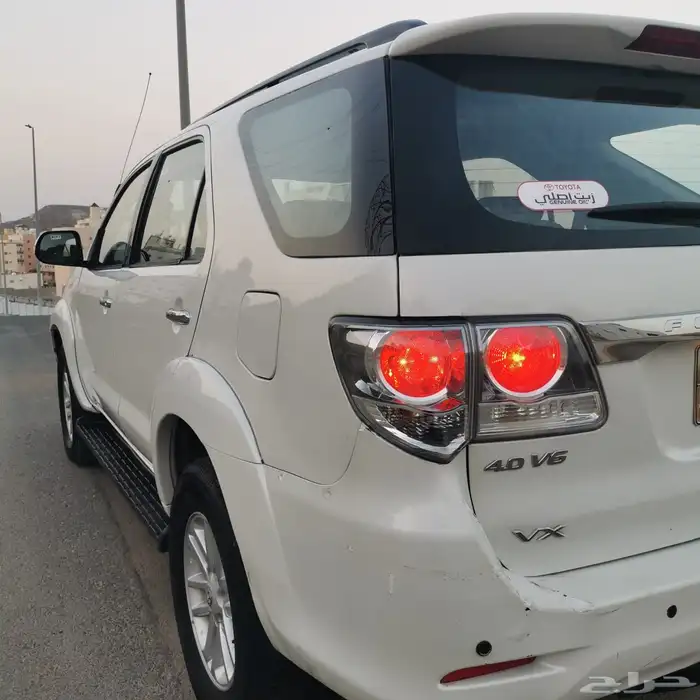 تويوتا فورتشنر 2013 فل V6. قير عادي دفلك 10