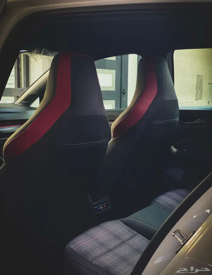 فولكس واجن جولف GTI MK8 2022 6