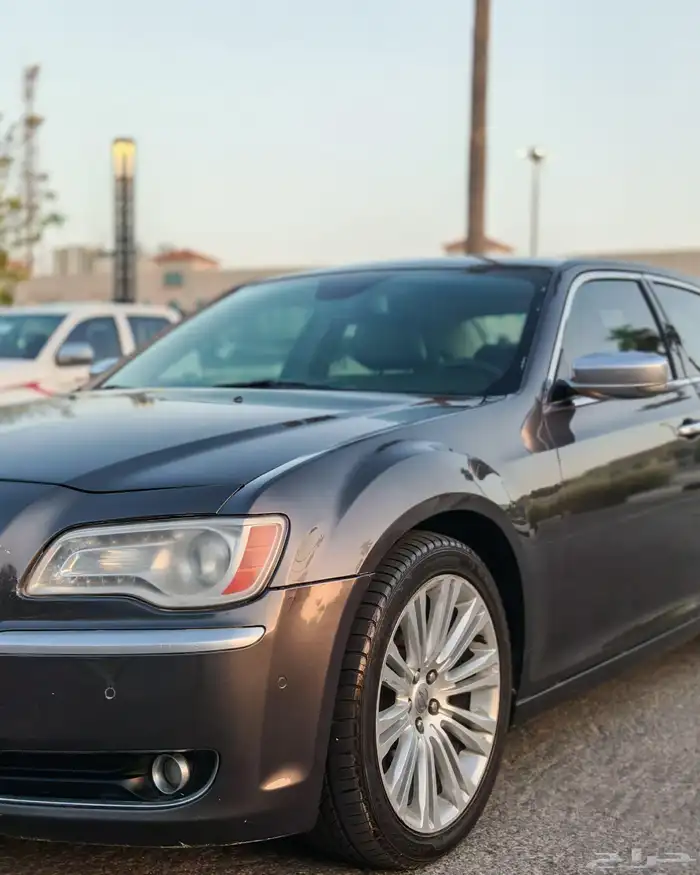 كرايزلر هيمي C300موديل 2014 23