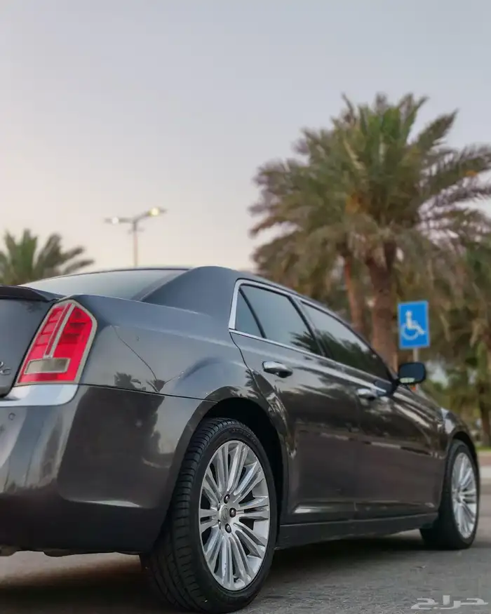 كرايزلر هيمي C300موديل 2014 7