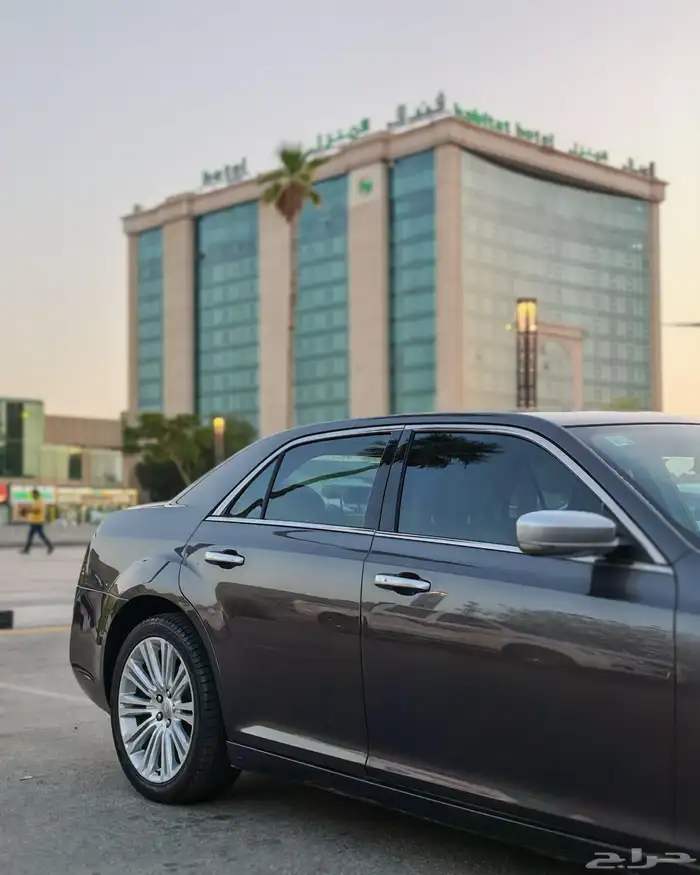 كرايزلر هيمي C300موديل 2014 10