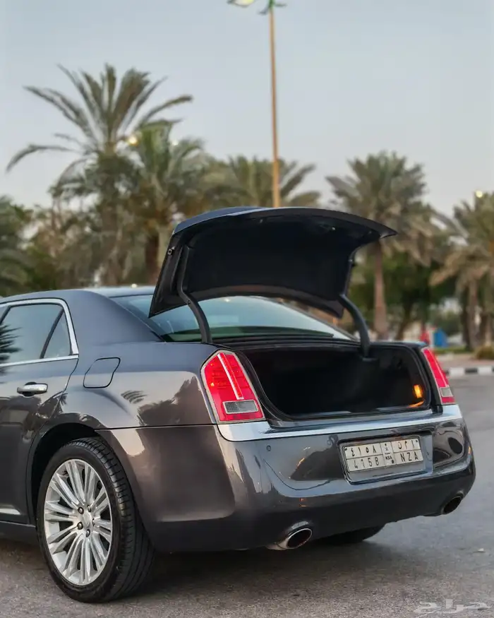 كرايزلر هيمي C300موديل 2014 25