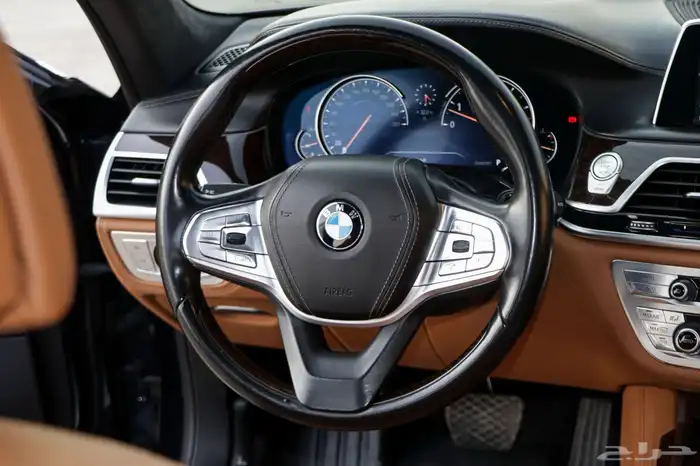 بي ام دبليو 740iL2016 10