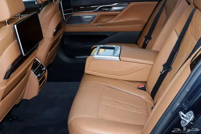 بي ام دبليو 740iL2016 18