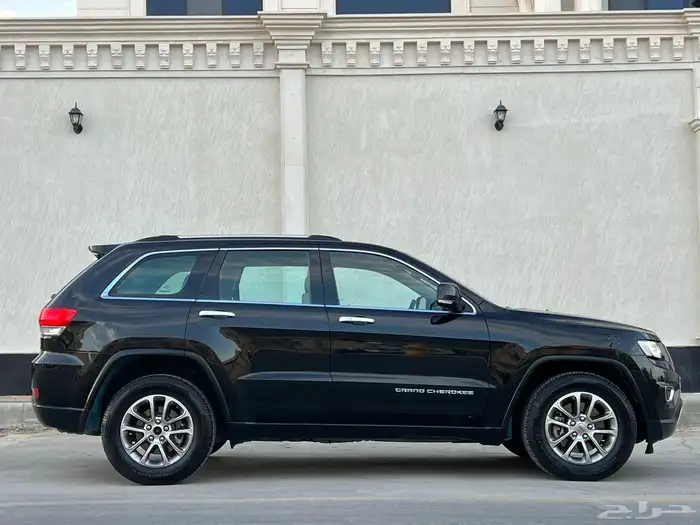 جيب جراند شيروكي ليمتد 2015 (( بحالة ممتازة )) 27