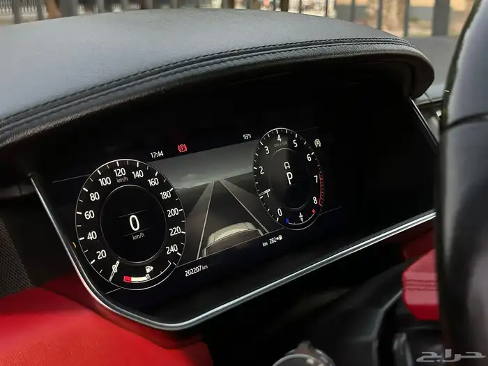 رنج روفر فوج(Autobiography) 2020 نظيف جدآ 30